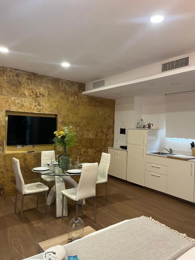 Deluxe Artemisa Sevilla Buitenkant foto